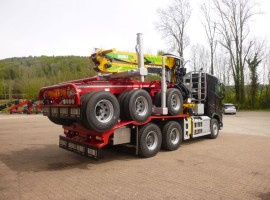 Aufbau fur Dreiachs-Langholznachläufer Volvo 6x4 + Krane DIEBOLT D28-87 + AR5670