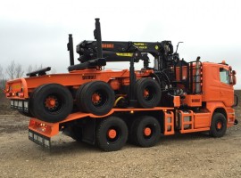 Aufbau fur Dreiachs-Langholznachläufer Scania 6x4 + Krane Tajfun-Liv 300K99