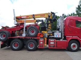 Aufbau fur Zweiachs-Langholznachläufer Scania 6x4 + Krane Tajfun-Liv 300K99