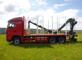 Aufbau mit Dreiachs-Pritscheanhänger Mercedes + Krane Tajfun-Liv L190Z96 + R31700