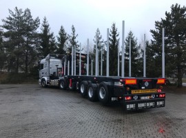 Dreiachs-Teleskopsattelauflieger mit Kran auf Schwanenhals Scania 6x4 + Krane DIEBOLT D40-91