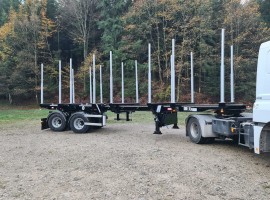 Zweiachs-Teleskopsattelauflieger mit hydraulischer Zwangslenkung
