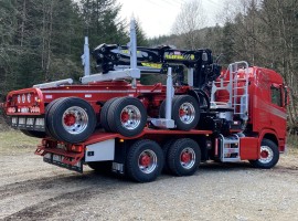 Aufbau fur Dreiachs-Langholznachläufer Scania 6x4 + Krane Tajfun-Liv 320K81