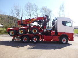 Forestry equipment for 3 axles forestry dolly Man 6x4 + crane Tajfun-Liv 320K87 + AR5670