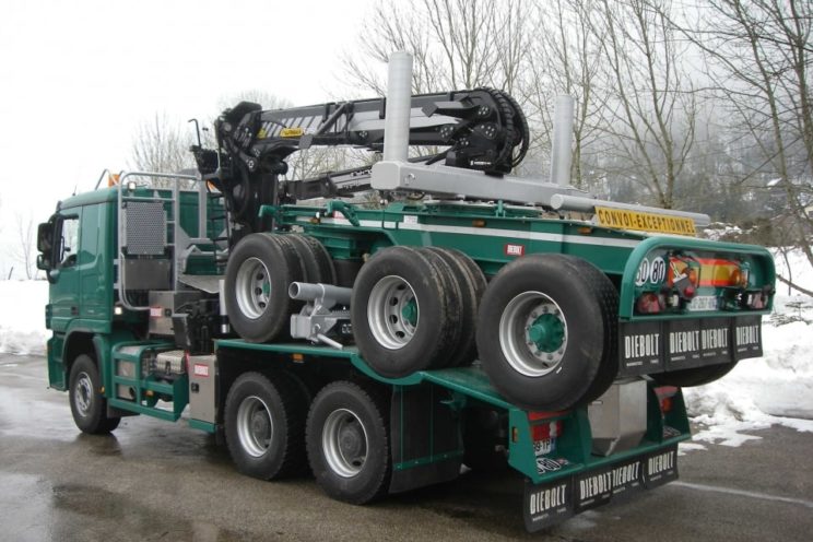 Steered 3 axles forestry dolly