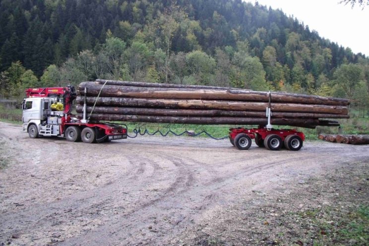 Steered 3 axles forestry dolly