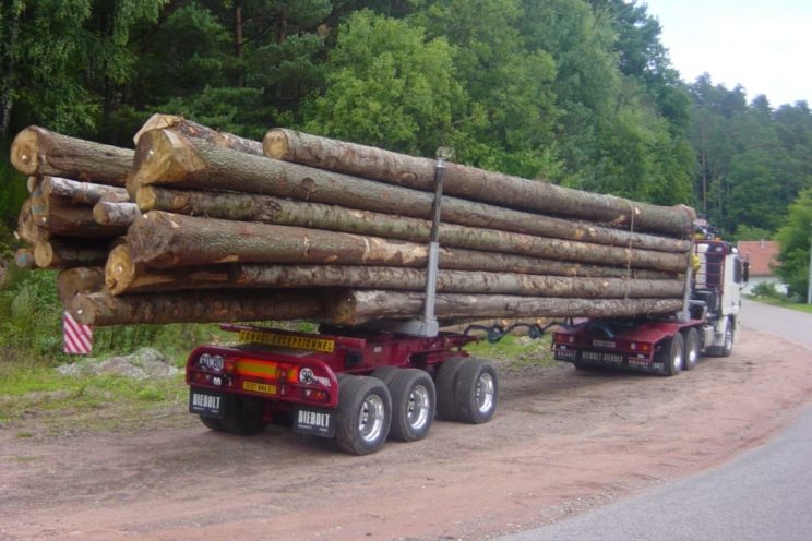 Steered 3 axles forestry dolly