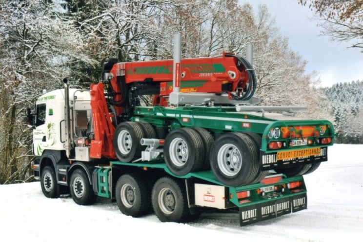 Équipement forestier pour bois long