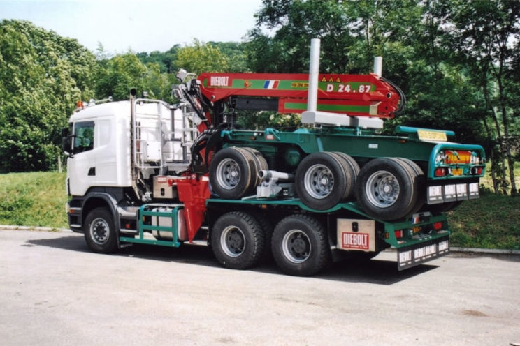 Équipement forestier pour bois long