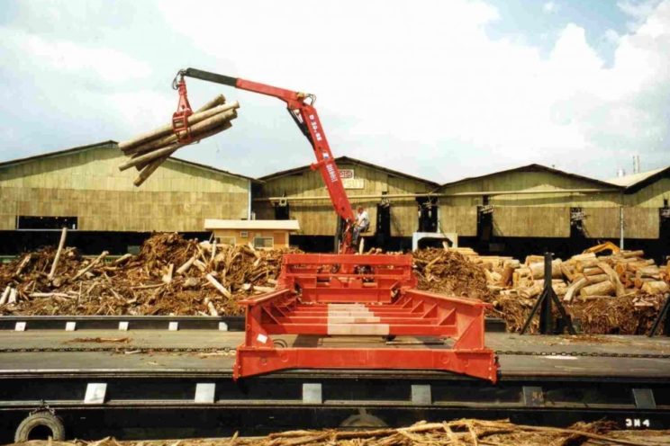 Grue sur barge