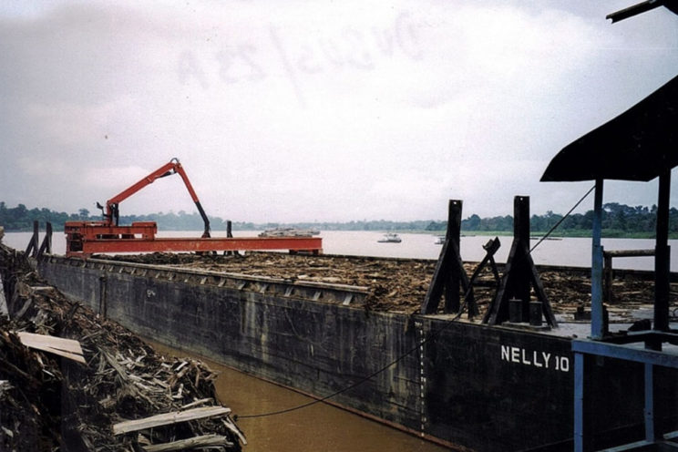 Crane on conveyor or barge