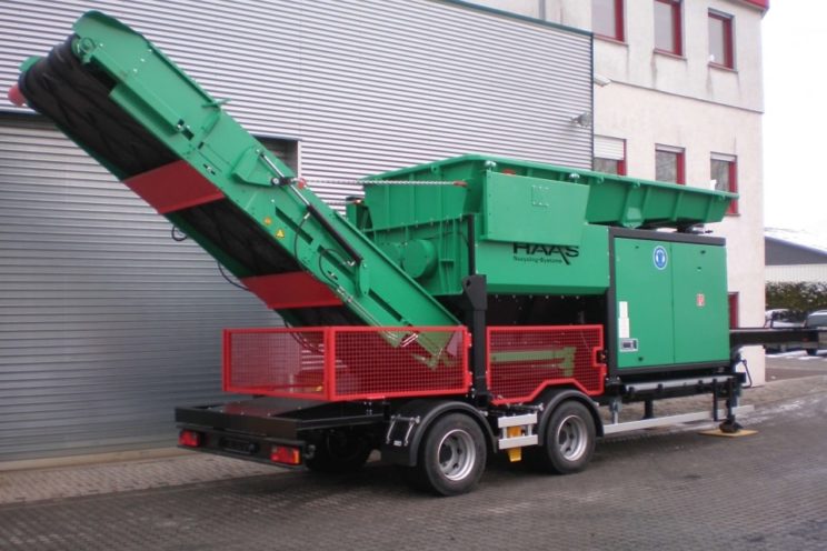 2 axles trailer for wood grinder