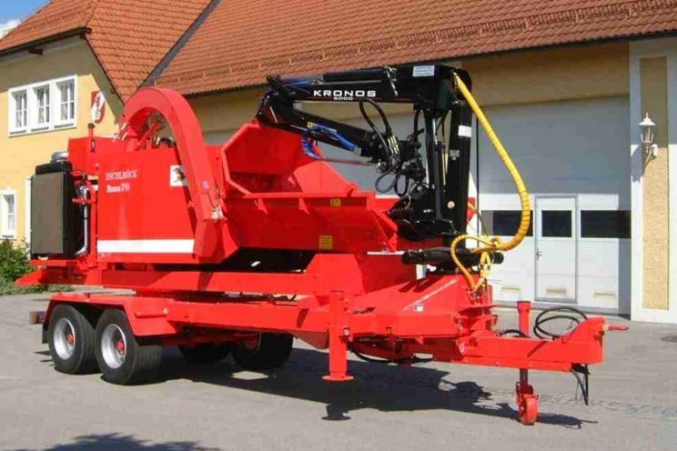 2 axles trailer for wood grinder