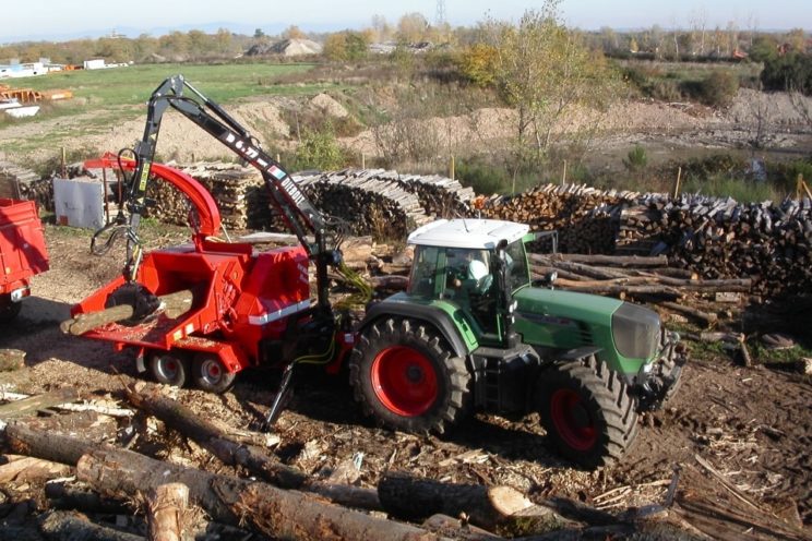 2 axles trailer for wood grinder