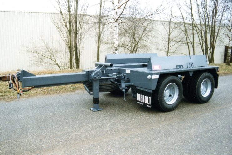 2 or 3 axles trailer for container or skip