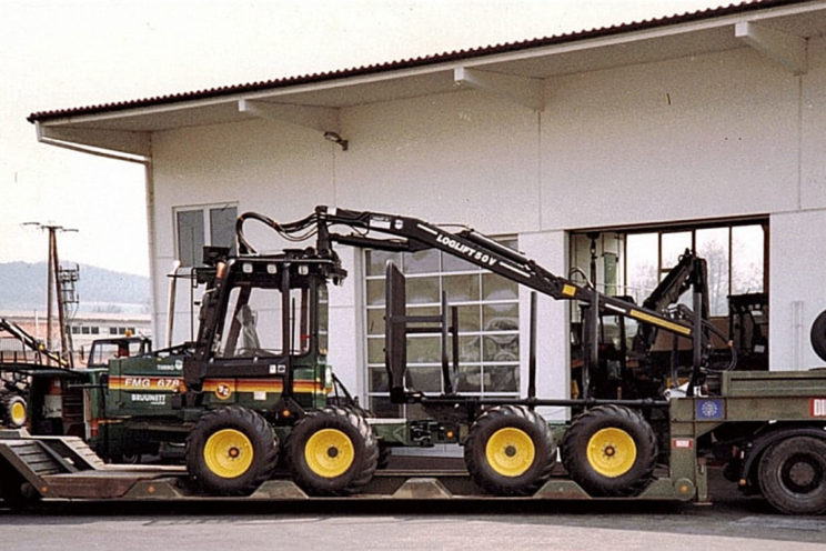 Tieflade-Sattelauflieger für Maschinentransport, Ein-, Zwei-, Dreiachsen oder mehr, mit oder ohne hydraulischer Zwangslenkung