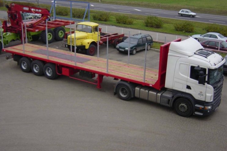 3 axles semi-trailer fixed frame with or without crane