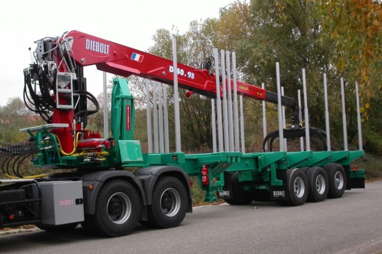 Semi remorque extensible 3 essieux avec ou sans grue sur col de cygne