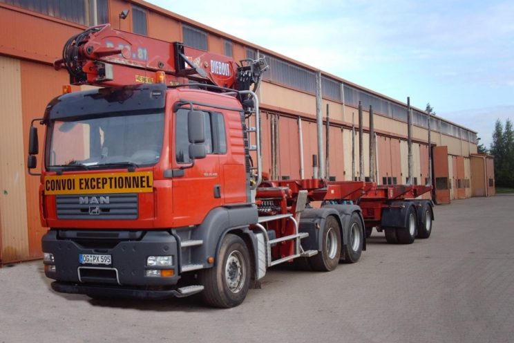 Semi-remorque extensible directionnelle 2 essieux avec ou sans grue sur col de cygne