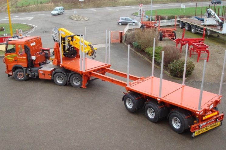 Semi-remorque extensible directionnelle 3 essieux avec ou sans grue sur col de cygne