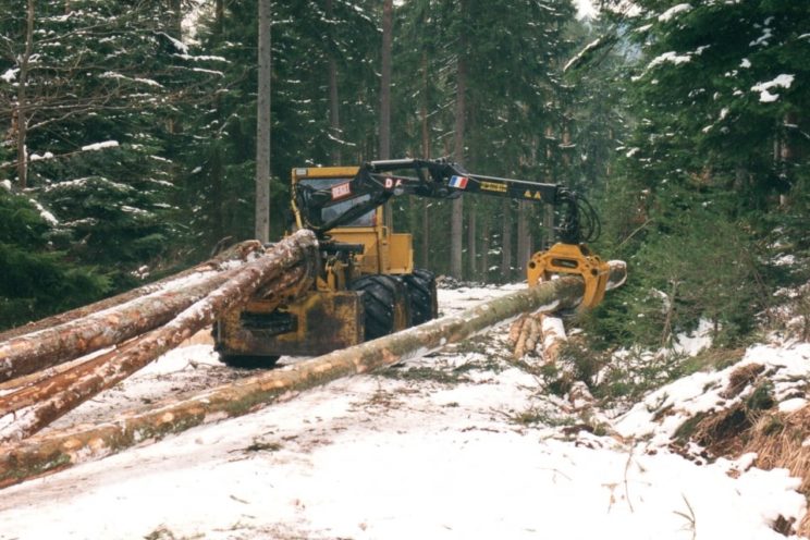 Tractor skidding equipment